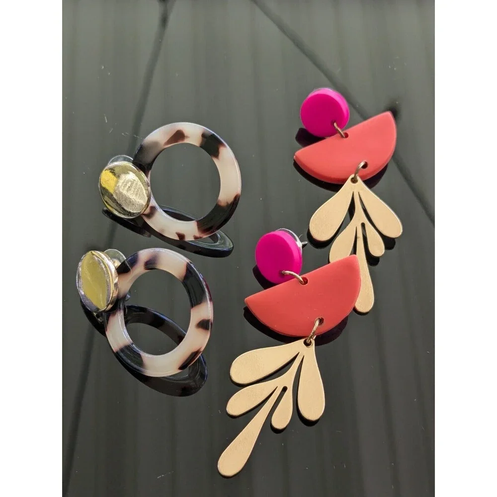 Earrings Set of 2 Boho Goldtone Dangle Acrylic Post-back PinkOrange Animal Print